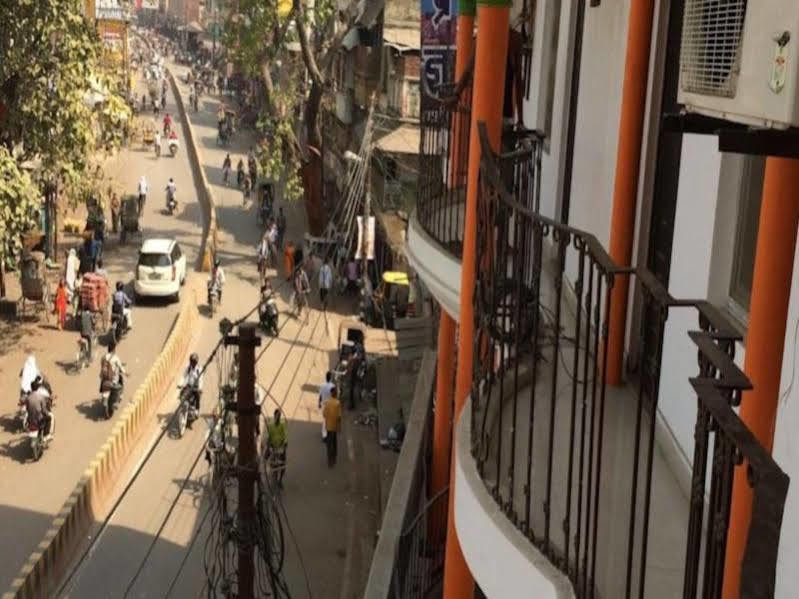 فندق براجيا إنترناشونال فاراناسي المظهر الخارجي الصورة